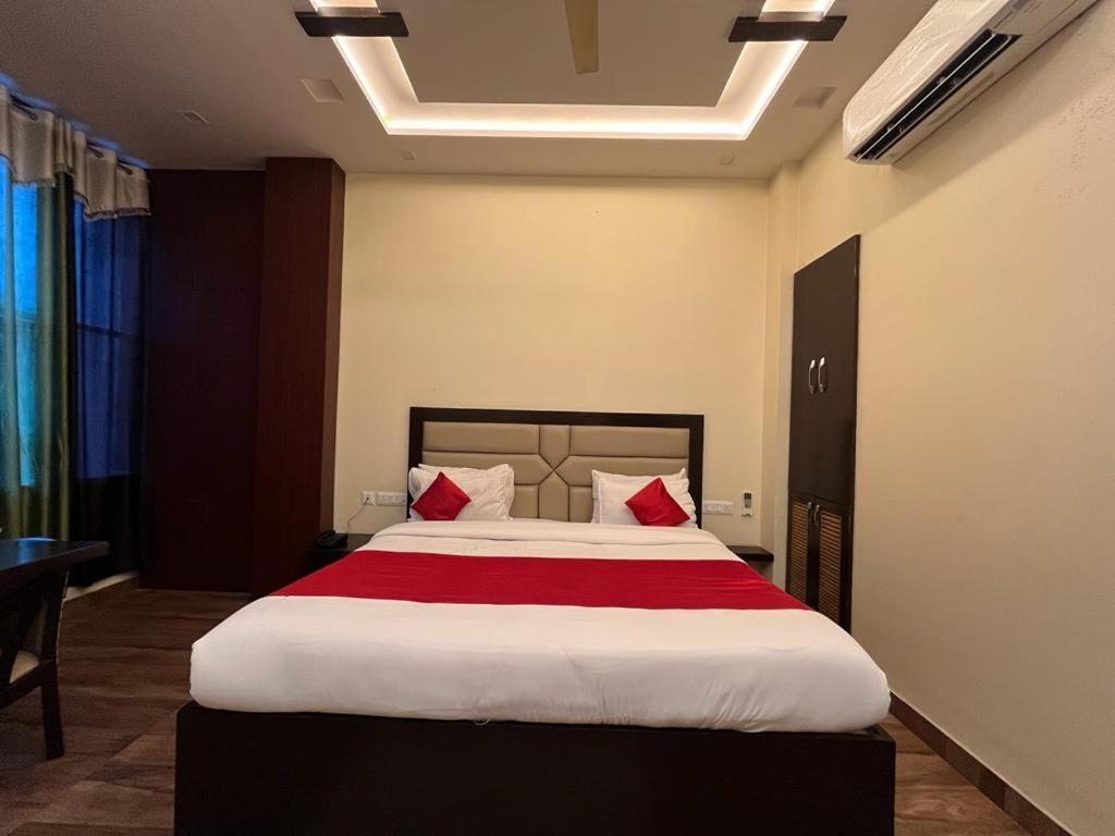 Hotel Mayur Palace Agra  Eksteriør billede